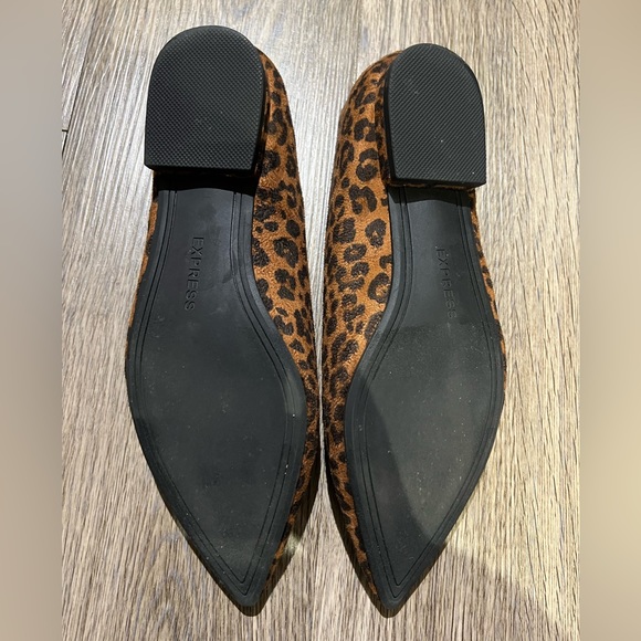 Express Leopard print flats, size 6 - Picture 3 of 3